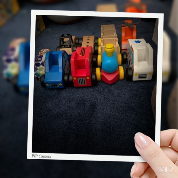 Melissa & Doug Emergency Vehicle Set, train & more - Picture 4 of 11